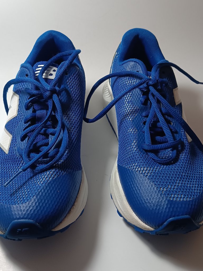 New Balance Blue Running Shoes Size 6 Athletic Sneakers Light Weight